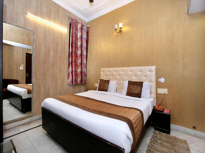 hotel sallow premium