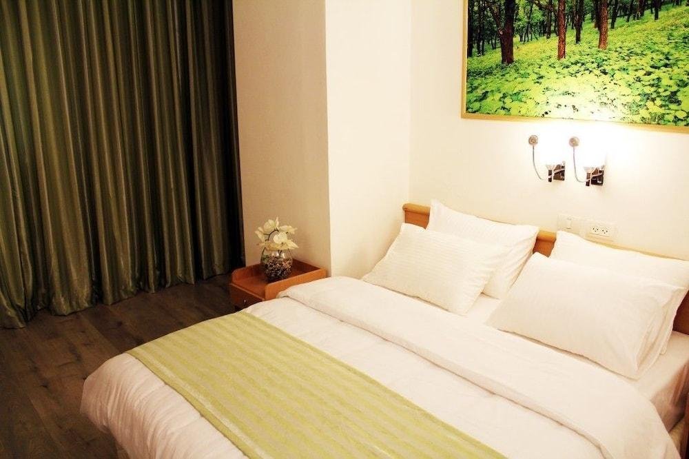 ararat hotel