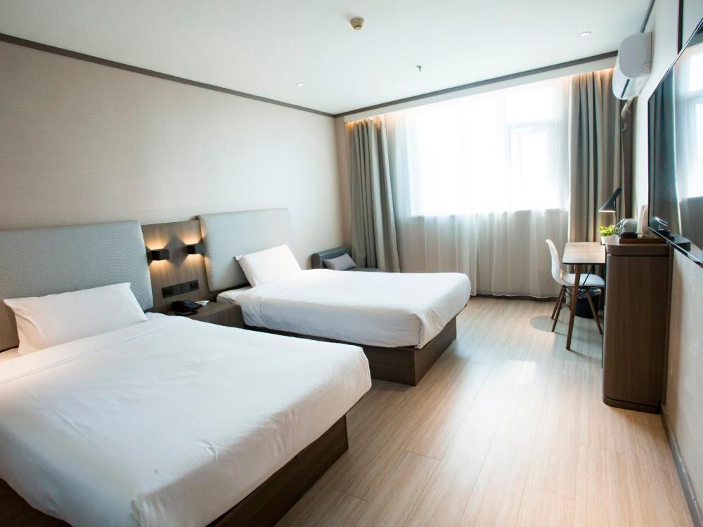 hanting hotel jiujiang xunyang road pedestrian str