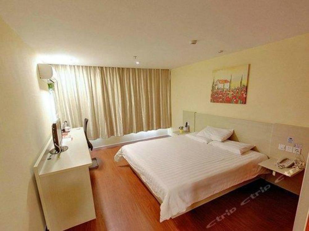 hanting hotel jiujiang xunyang road pedestrian str