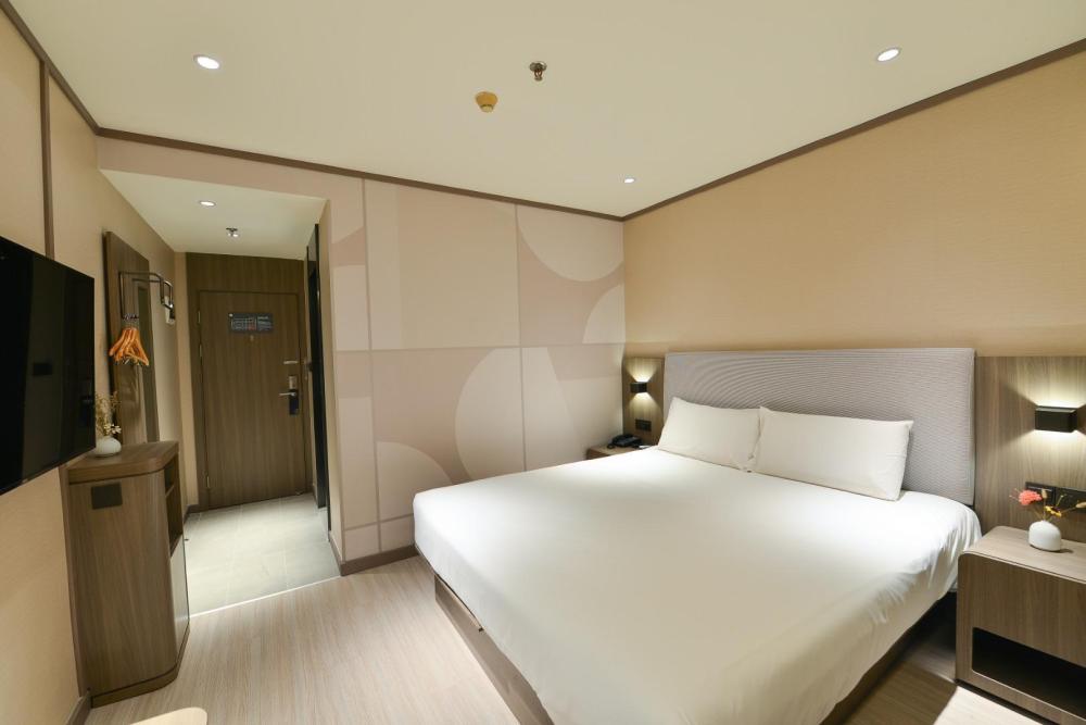 hanting hotel jiujiang xunyang road pedestrian str