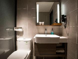 hanting hotel jiujiang xunyang road pedestrian str
