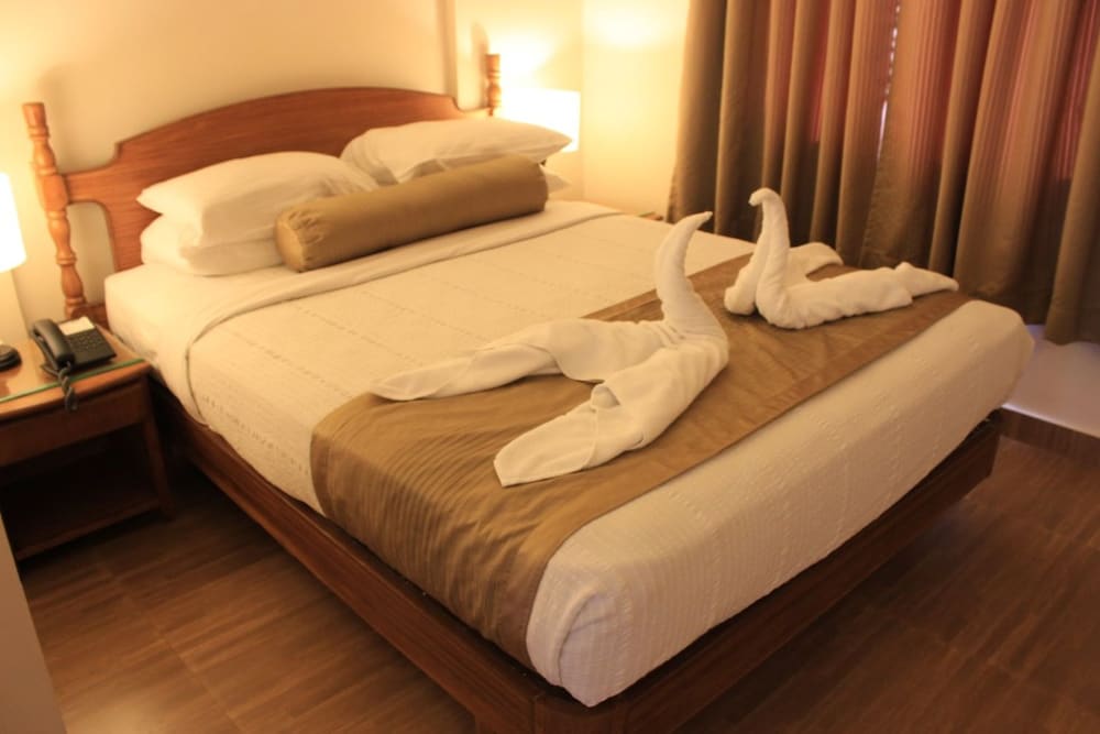royal goan beach club royal palms