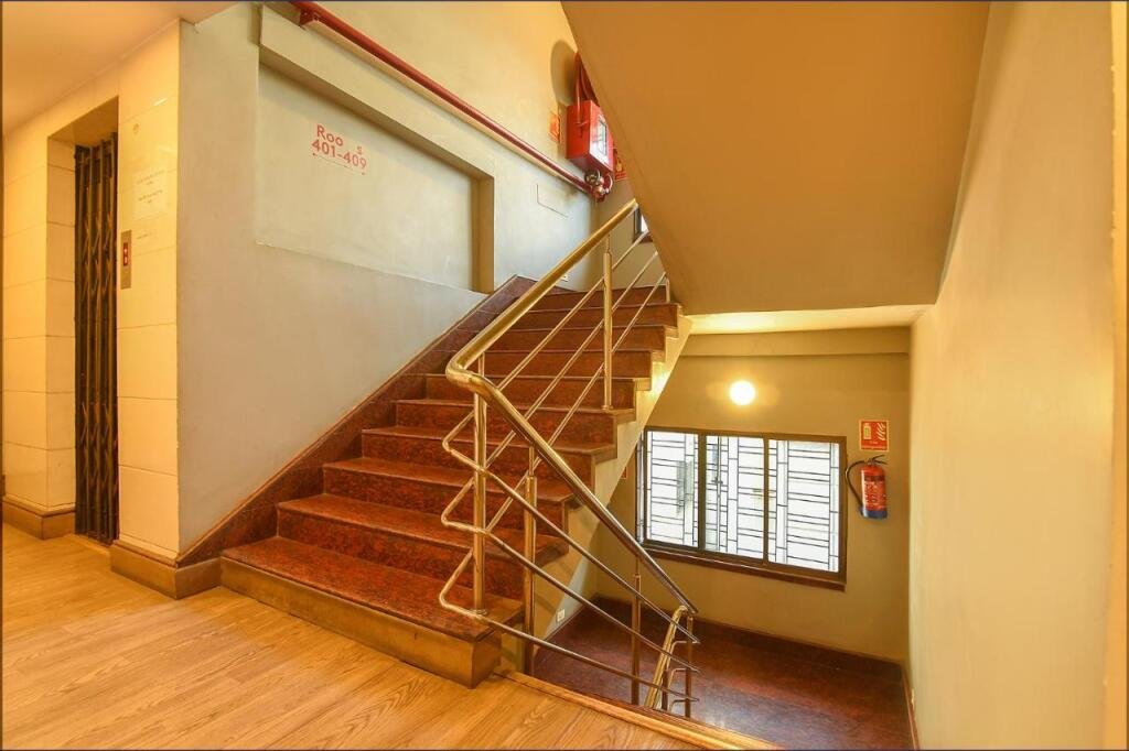 oyo townhouse 152 hotel suncitel airport