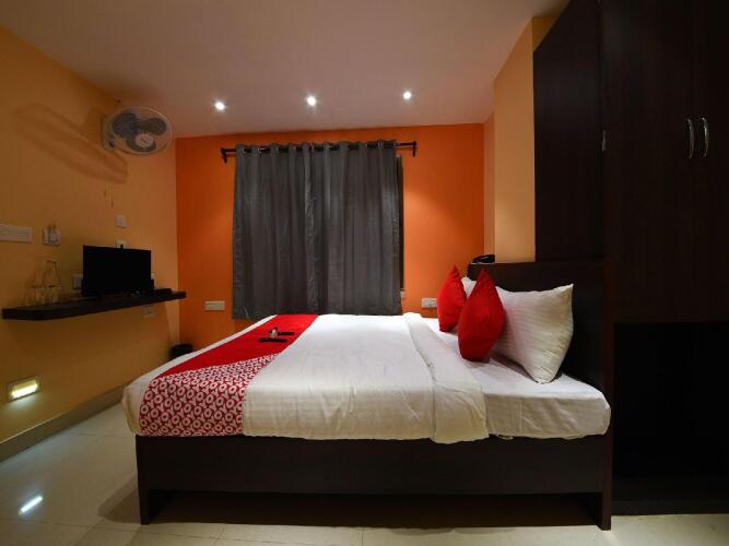 oyo townhouse 152 hotel suncitel airport