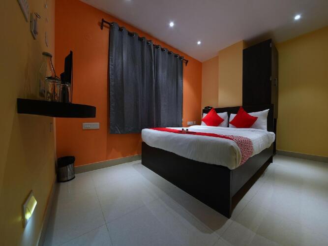 oyo townhouse 152 hotel suncitel airport