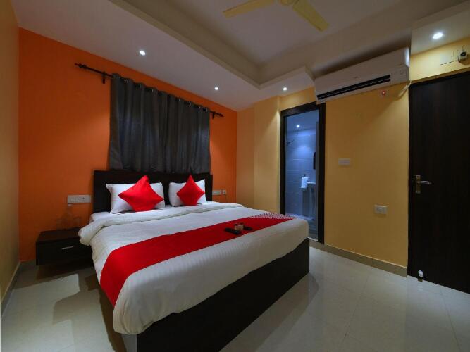 oyo townhouse 152 hotel suncitel airport