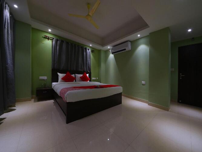 oyo townhouse 152 hotel suncitel airport