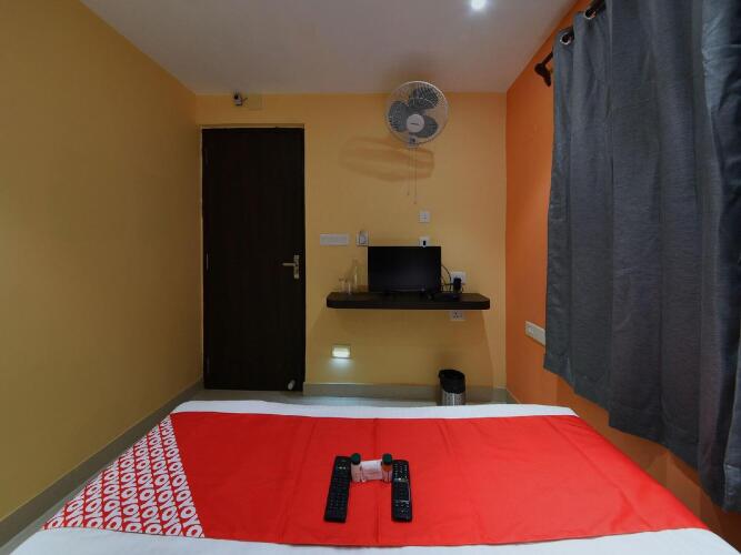 oyo townhouse 152 hotel suncitel airport