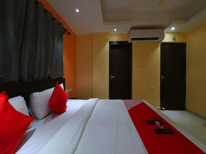 oyo townhouse 152 hotel suncitel airport