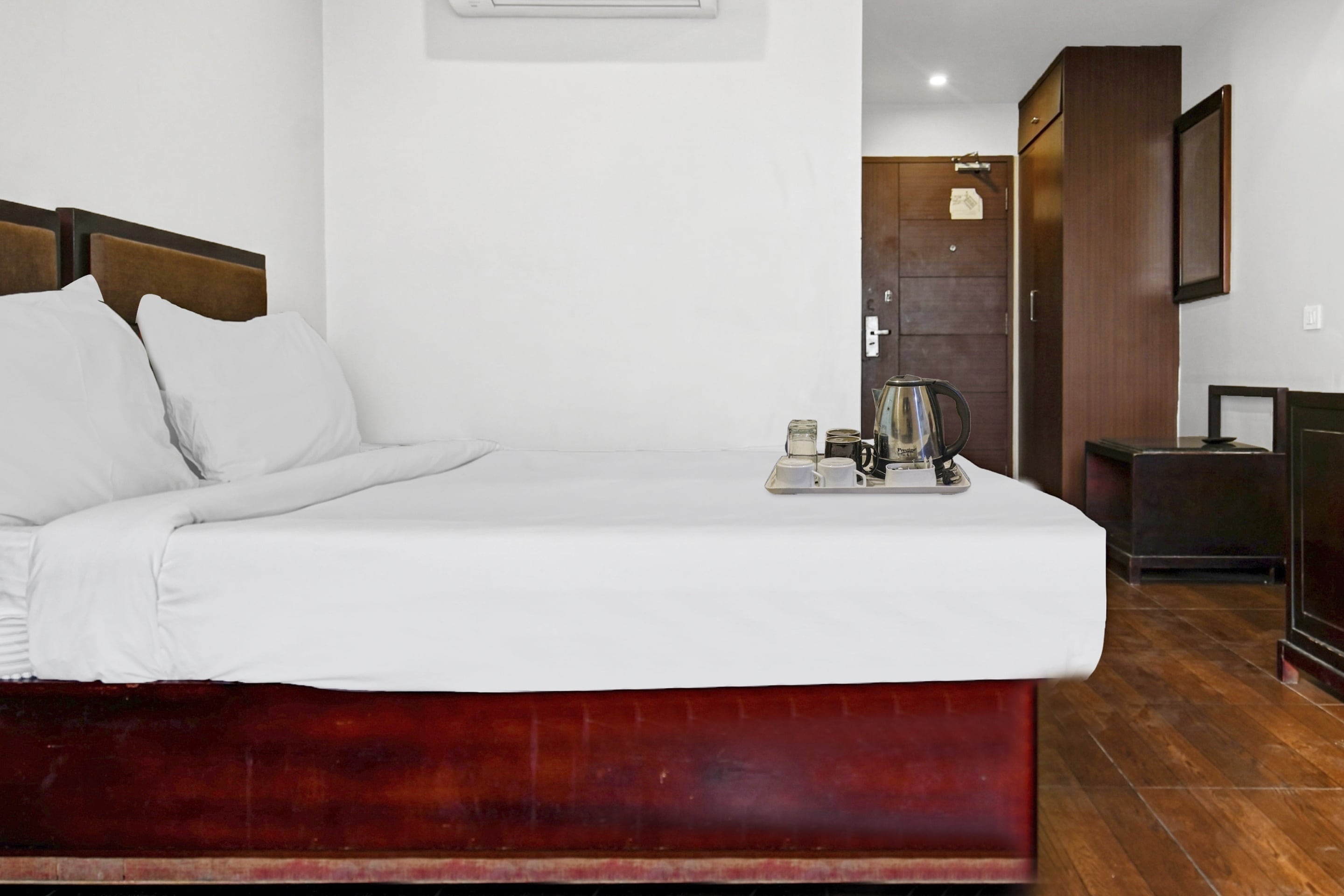 townhouse the grand