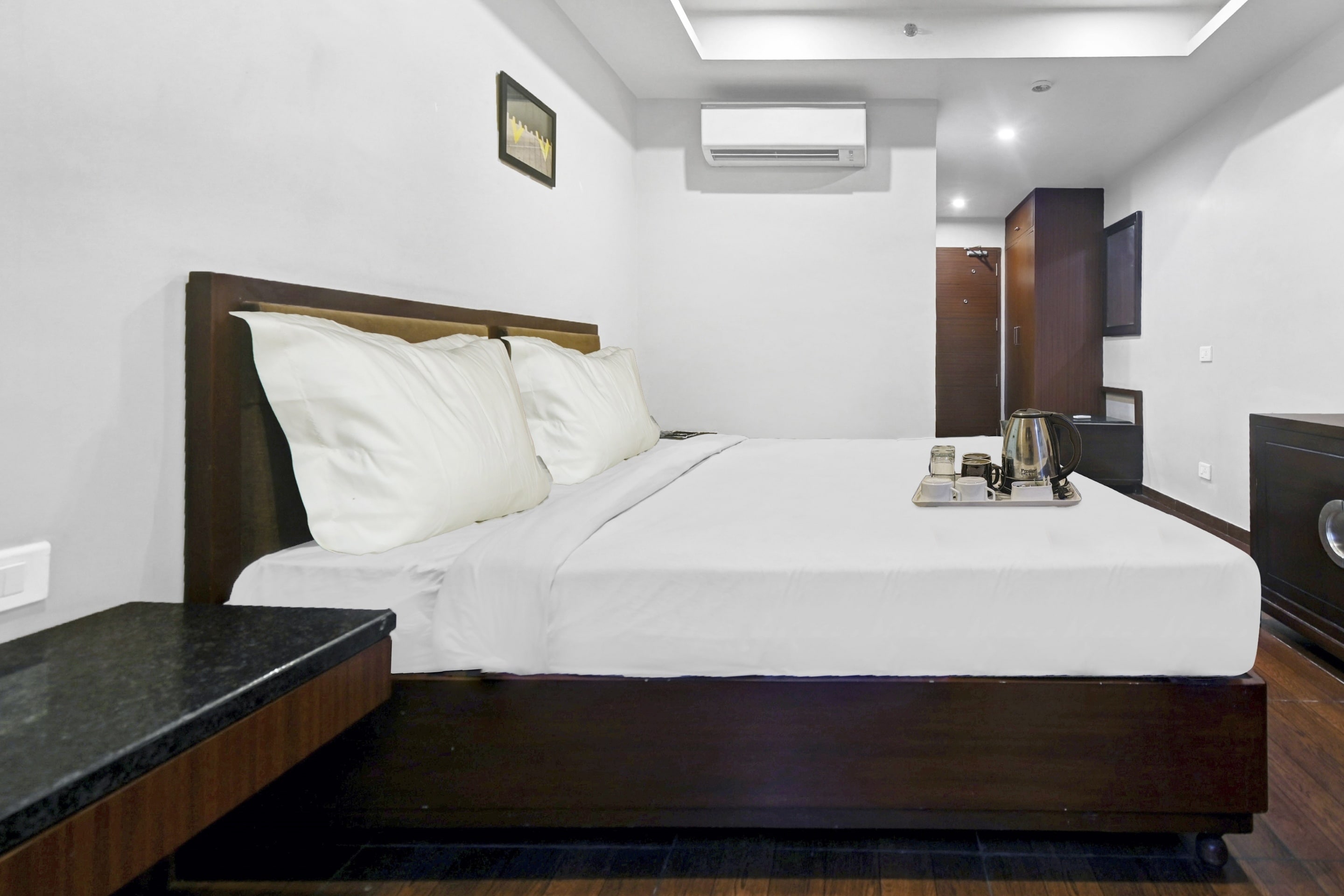 townhouse the grand