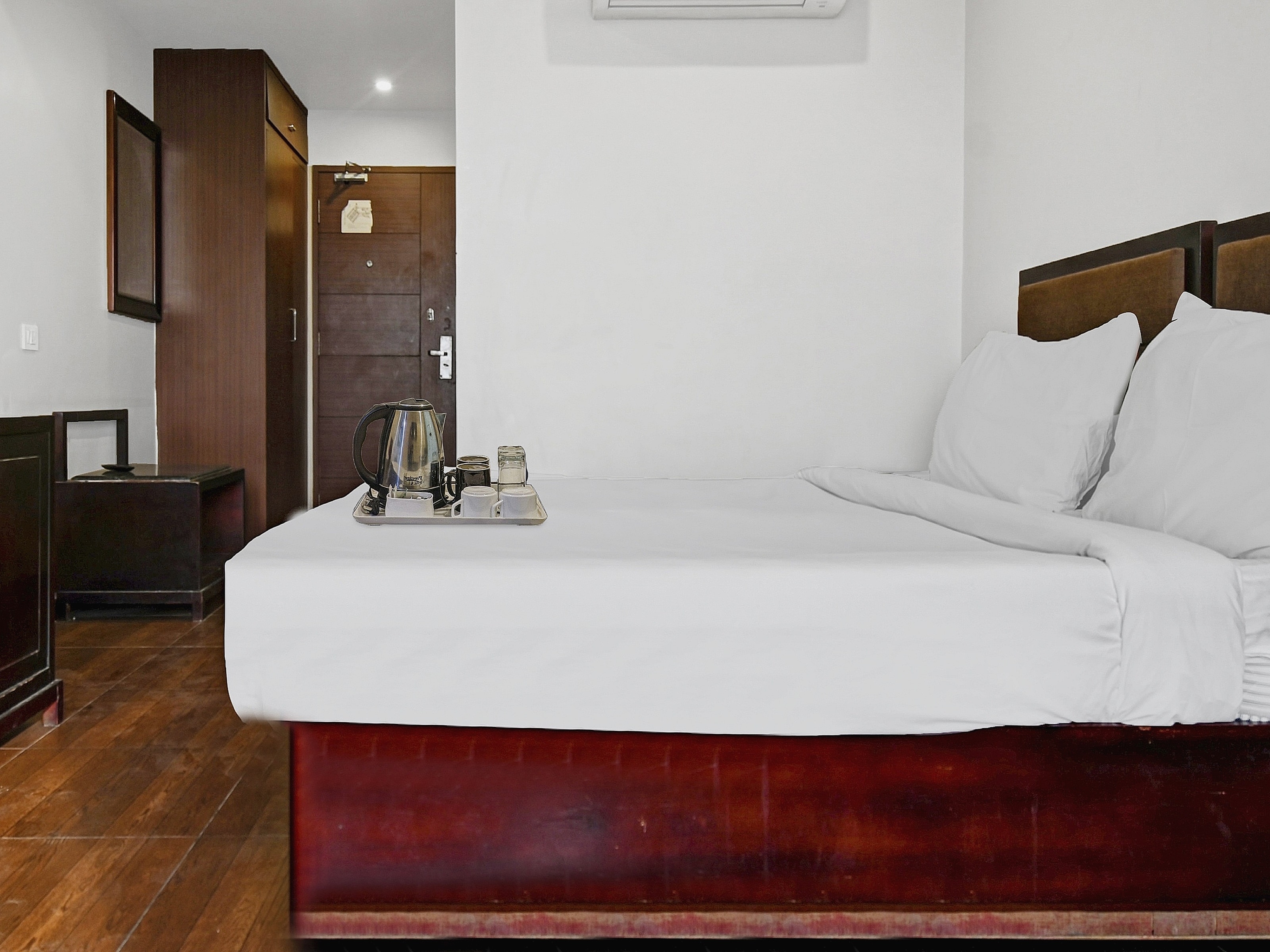 townhouse the grand