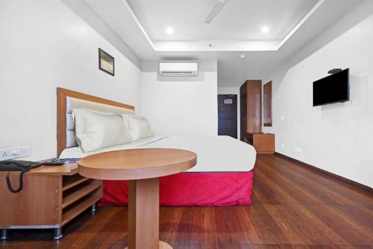 townhouse the grand
