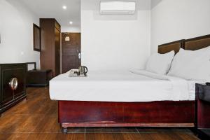 townhouse the grand