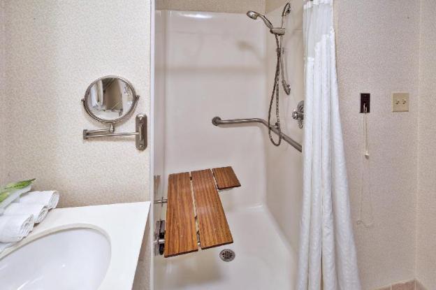 holiday inn express breaux bridge by ihg