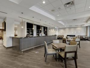 Hilton Vancouver Metrotown,Vancouver>>Burnaby,4 star