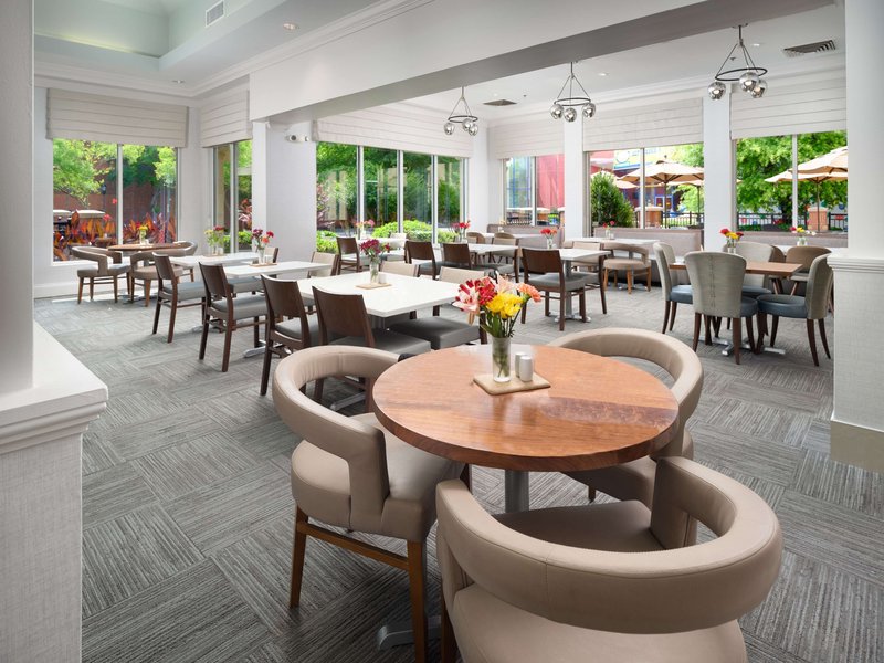 hilton garden inn chattanooga downtown