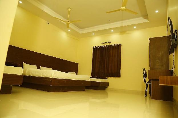 kanha hotel and resort