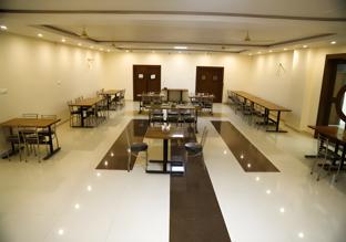kanha hotel and resort