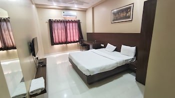 kanha hotel and resort