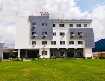 kanha hotel and resort