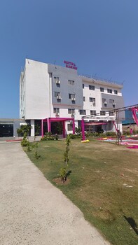 kanha hotel and resort