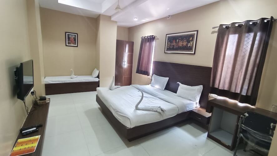 kanha hotel and resort
