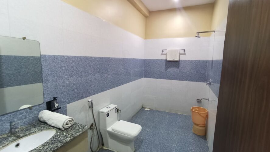 kanha hotel and resort