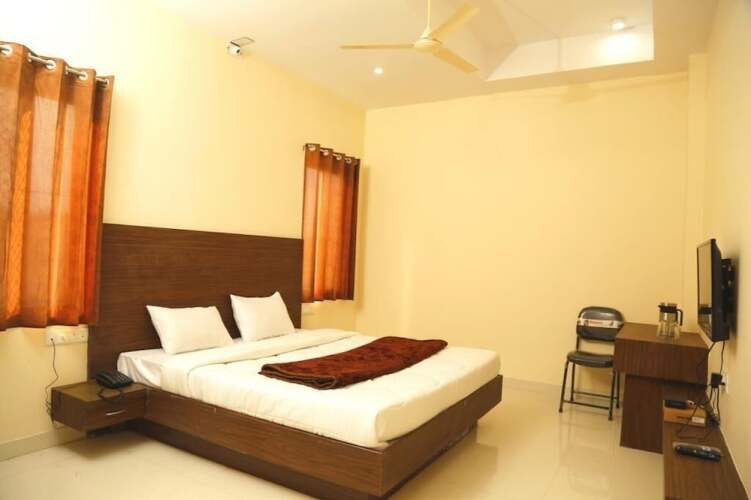 kanha hotel and resort