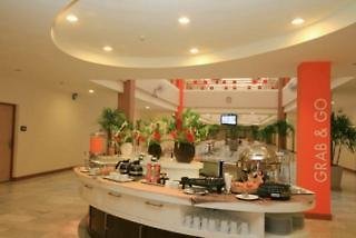 imm hotel thaphae chiang mai