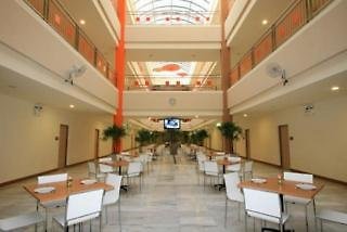 imm hotel thaphae chiang mai