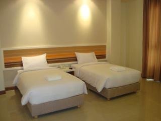 imm hotel thaphae chiang mai