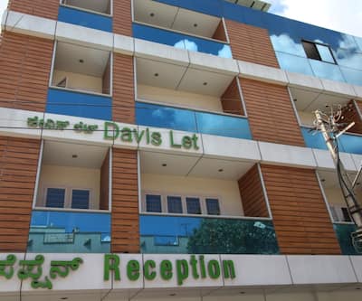 Hotel Davis Let,Diary Circle>>Bengaluru,2 star
