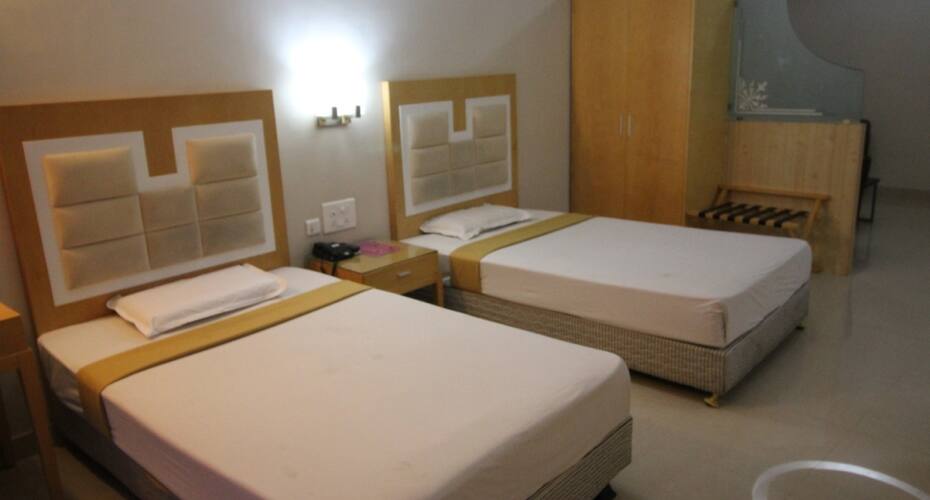 hotel davis let