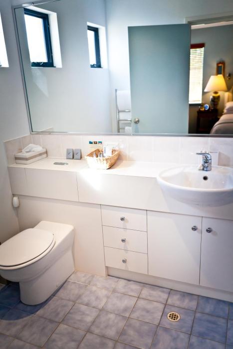 the beach house at bayside