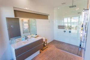 The Beach House At Bayside,Collingwood Park>>Albany,5 star