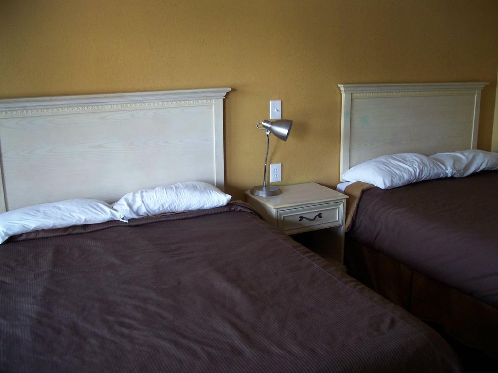 abbys anaheimer inn
