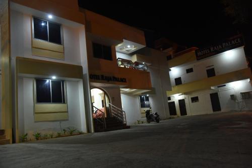 hotel raja palace