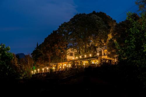 avenida himalayan retreat