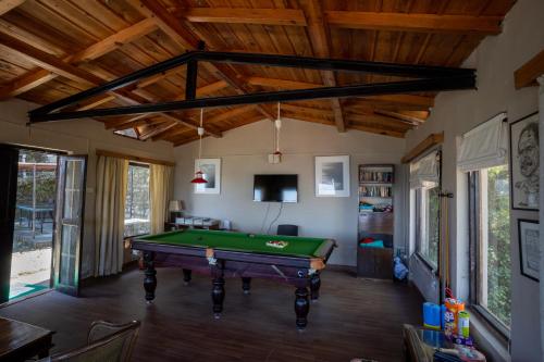 avenida himalayan retreat