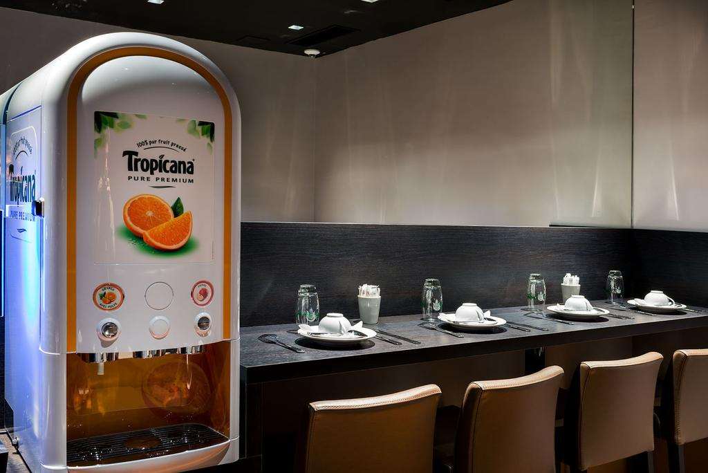 midnight hotel paris