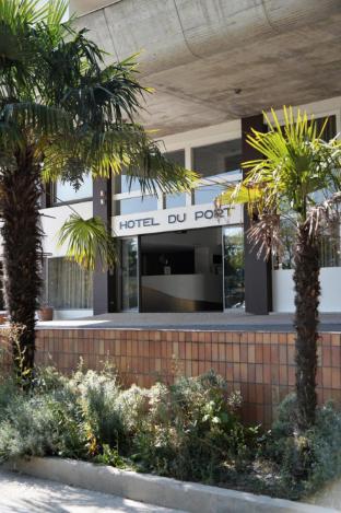 hotel du port