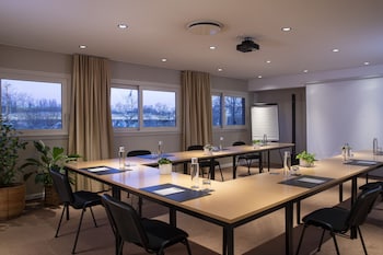 Hotel Du Port,Nogent-Sur-Marne>>Fontainebleau,4 star