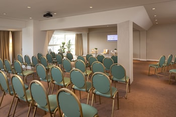 Hotel Du Port,Nogent-Sur-Marne>>Fontainebleau,4 star