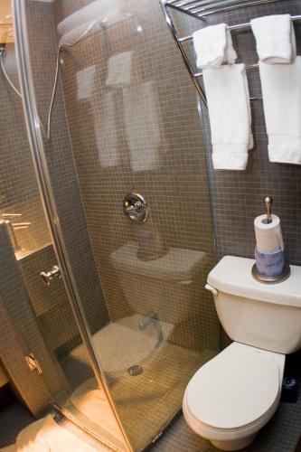 The Rex Hotel,Downtown Toronto>>Ajax,3 star