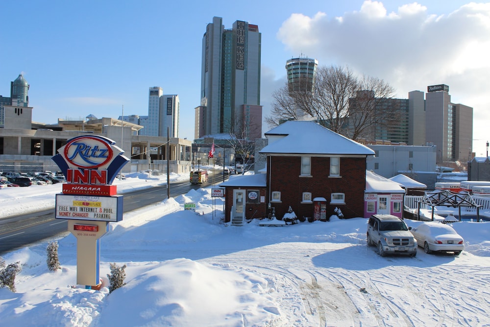 ritz inn niagara