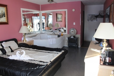 ritz inn niagara