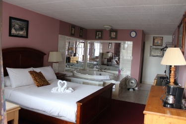 ritz inn niagara