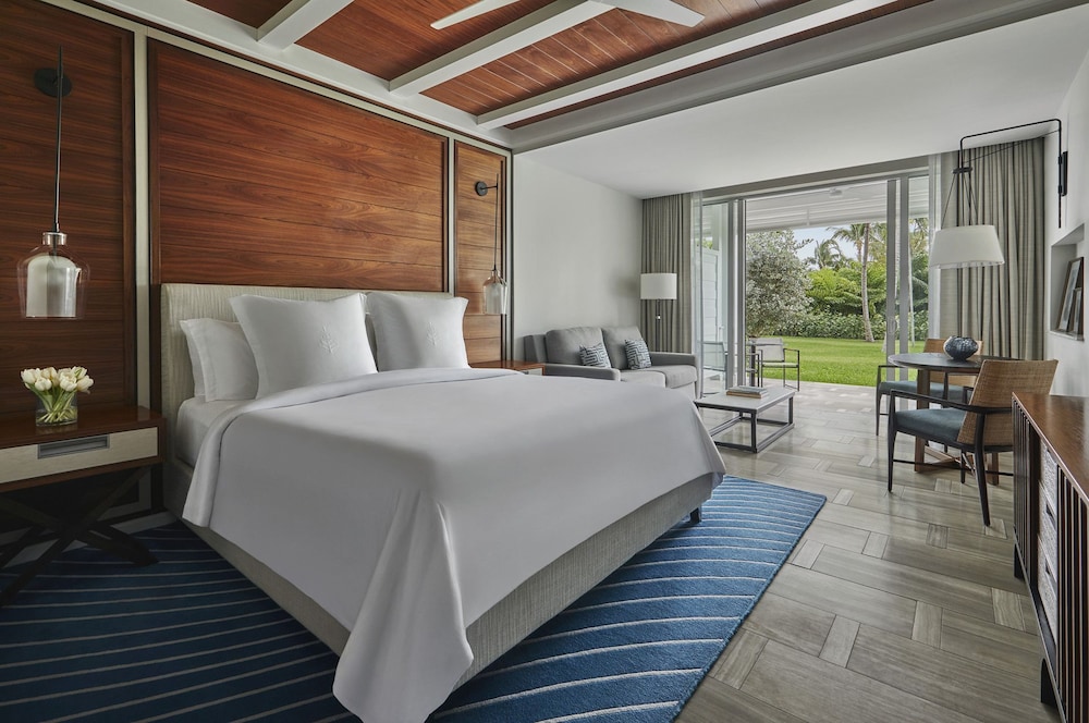 the ocean club a four seasons resort bahamas